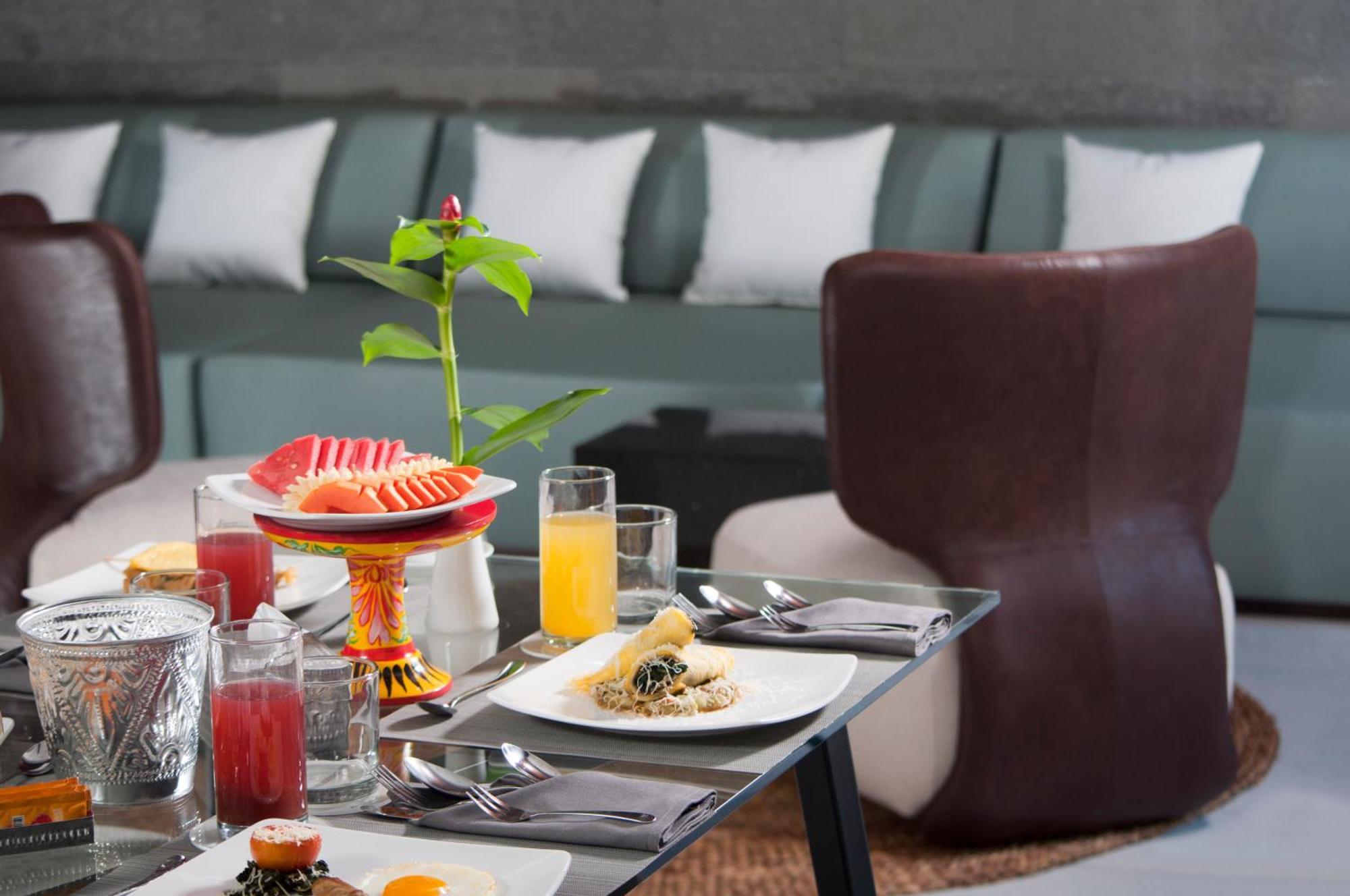 4br Kamis - Minggu * Seminyak (Bali)