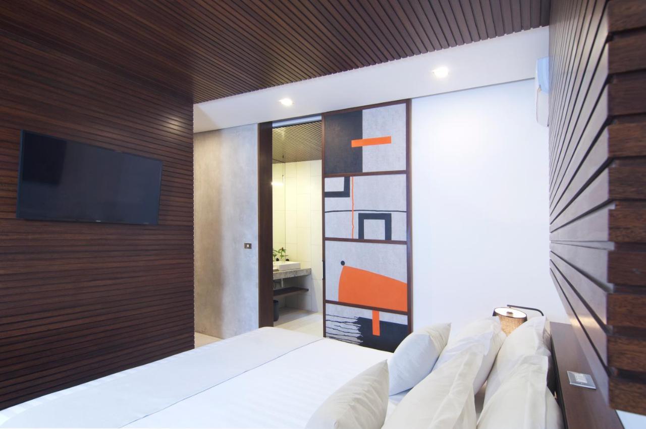 4br Kamis - Minggu Villa Seminyak (Bali)