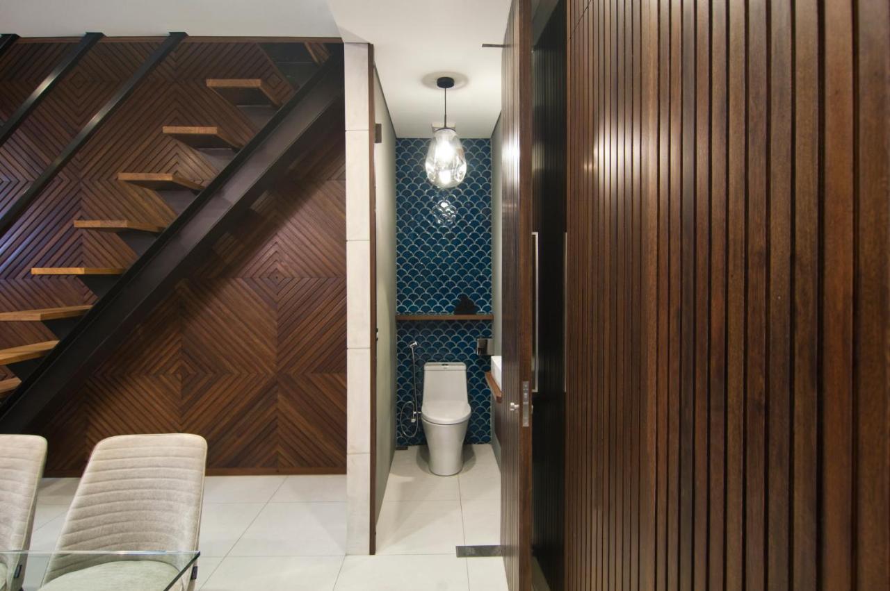 4br Kamis - Minggu