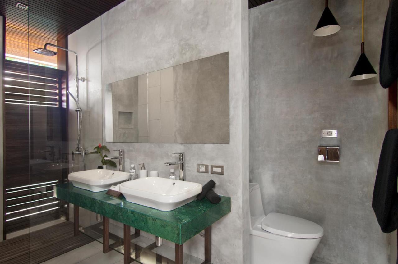 4br Kamis - Minggu Villa Seminyak (Bali)