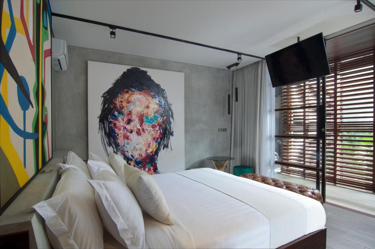 4br Kamis - Minggu Seminyak (Bali)